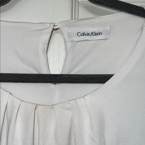 Calvin Klein Women's Elegant White Blouse - Picture 2 of 3